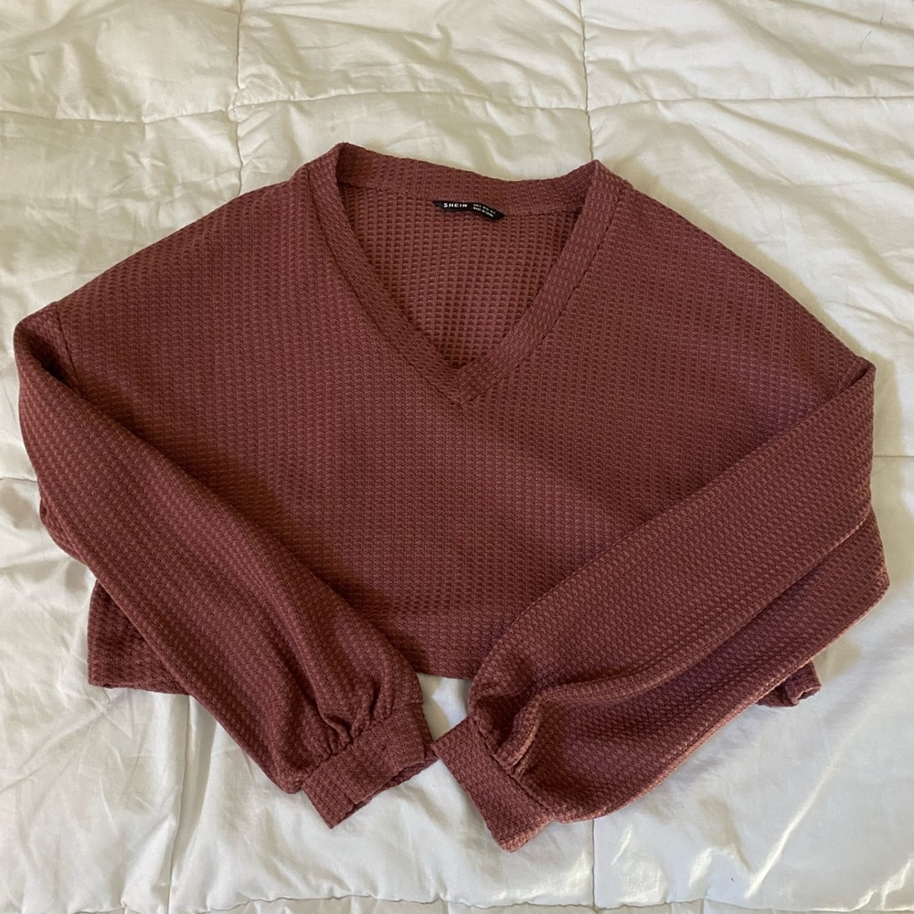 cropped v-neck long sleeve